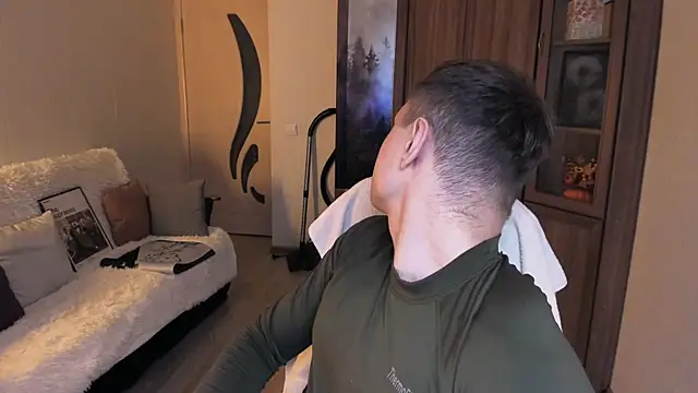 handsome guy01 online show from 24, 9, 2025