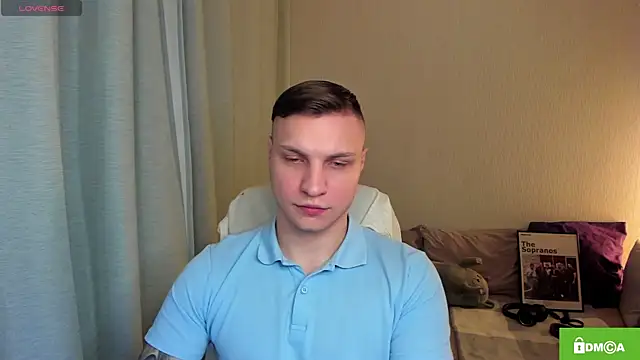 handsome guy01 online show from 15, 4, 2026