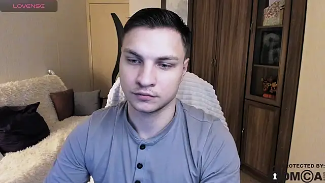 handsome guy01 online show from 25, 10, 2025