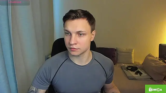 handsome guy01 online show from 26, 2, 2026