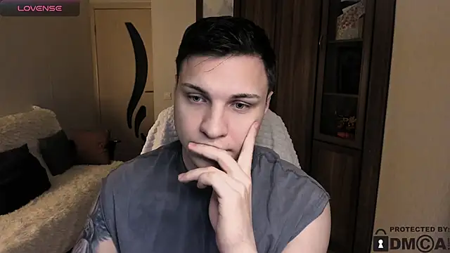 handsome guy01 online show from 15, 11, 2025