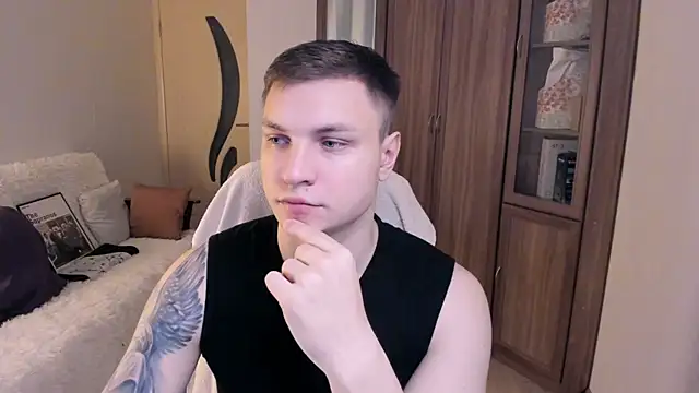 handsome guy01 online show from 19, 9, 2025