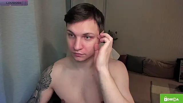 handsome guy01 online show from 18, 6, 2026