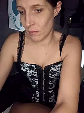 Snapshot of Lenchen_ chatting on 18, 2, 2025 Lenchen online show from 18, 2, 2025