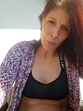 Snapshot of Lenchen_ chatting on 8, 3, 2025 Lenchen online show from 8, 3, 2025