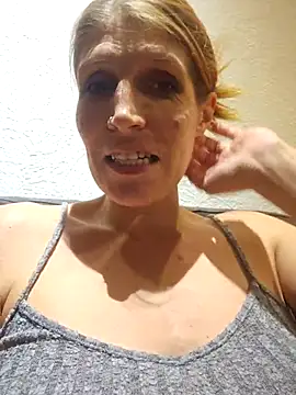 Snapshot of Lenchen_ chatting on 2, 11, 2025 Lenchen online show from 2, 11, 2025