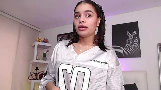 Snapshot of lissbrown chatting on 16, 11, 2025 lissbrown online show from 16, 11, 2025