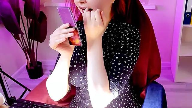 CarolGiggly online show from 17, 12, 2025