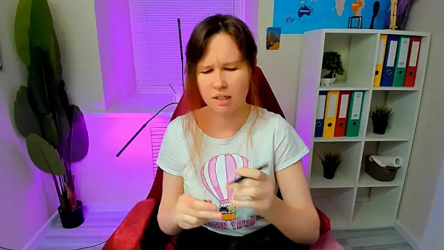 CarolGiggly online show from 3, 10, 2025