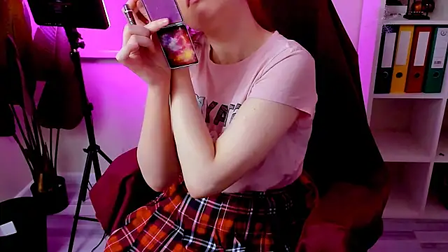 CarolGiggly online show from 7, 1, 2026