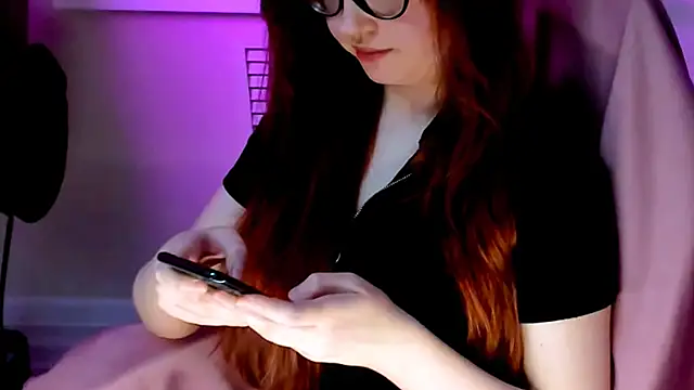CarolGiggly online show from 5, 5, 2026