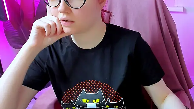 CarolGiggly online show from 22, 11, 2025