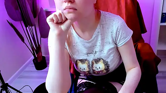 CarolGiggly online show from 7, 10, 2025