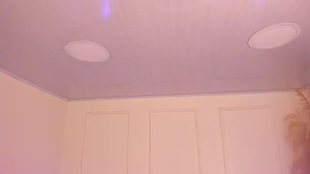 Lillyjonnes  online show from 7, 2, 2025