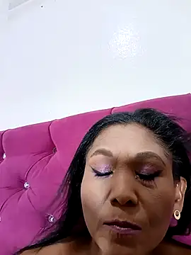 tiffany Bitch online show from 25, 3, 2026