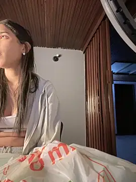 Praga Pink online show from 3, 10, 2025