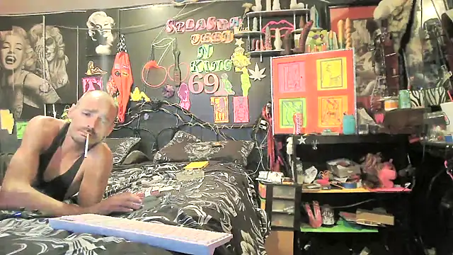 Snapshot of kjs_daddy123 chatting on 8, 6, 2026 kjs daddy123 online show from 8, 6, 2026