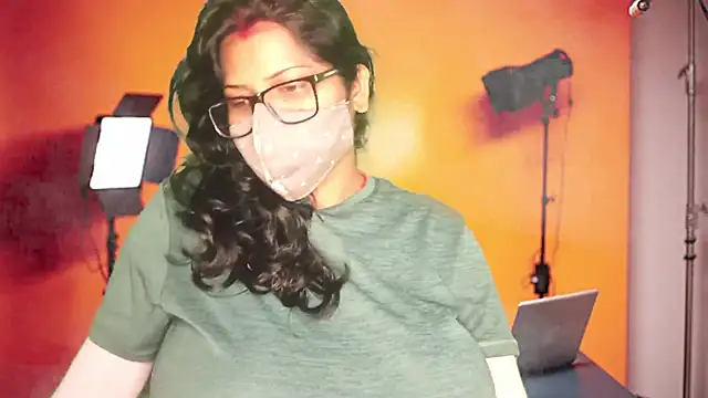 mamoni91 online show from 6, 11, 2025