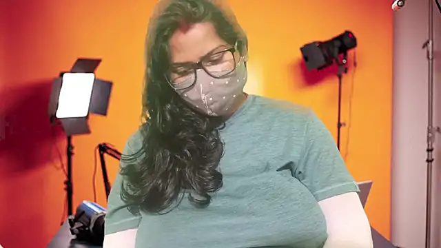 mamoni91 online show from 1, 12, 2025