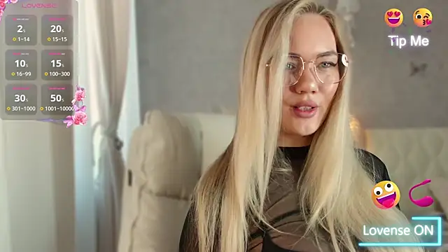 LianaCruz   online show from 25, 1, 2025