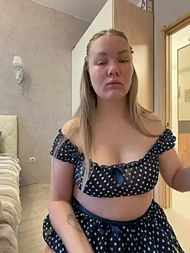 LianaCruz   online show from 5, 2, 2026