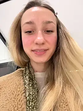 Lia  Love online show from 27, 10, 2025