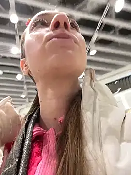 Lia  Love online show from 13, 2, 2025