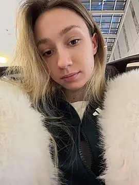 Lia  Love online show from 12, 1, 2026