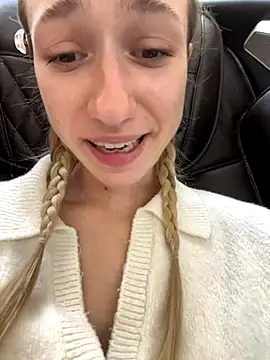 Lia  Love online show from 15, 9, 2025