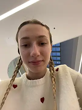 Lia  Love online show from 16, 12, 2025