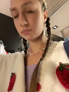 Lia  Love online show from 17, 3, 2025