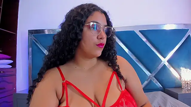 Snapshot of Tiffanymiller00 chatting on 14, 11, 2025 Tiffanymiller00 online show from 14, 11, 2025