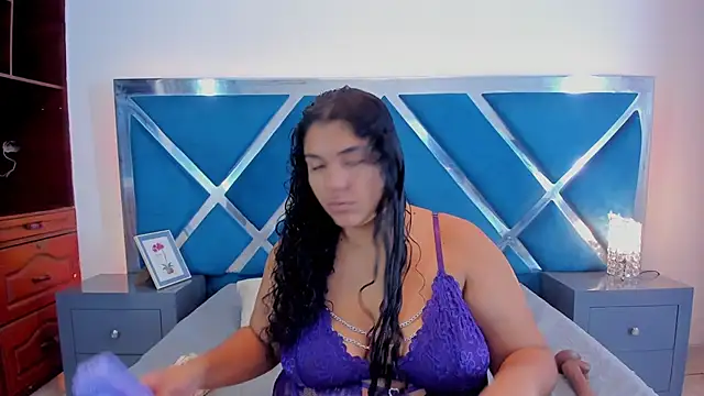 Snapshot of Tiffanymiller00 chatting on 18, 11, 2025 Tiffanymiller00 online show from 18, 11, 2025