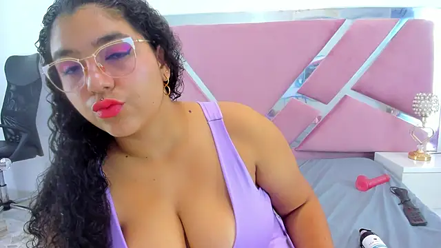 Snapshot of Tiffanymiller00 chatting on 26, 12, 2024 Tiffanymiller00 online show from 26, 12, 2024