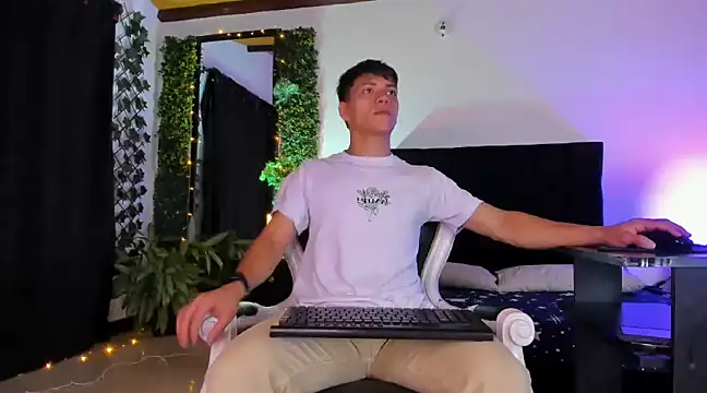 Valentino  X online show from 10, 3, 2025