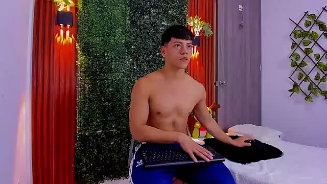 Valentino  X online show from 23, 9, 2025