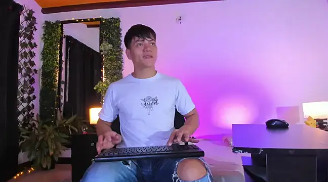 Valentino  X online show from 3, 3, 2025