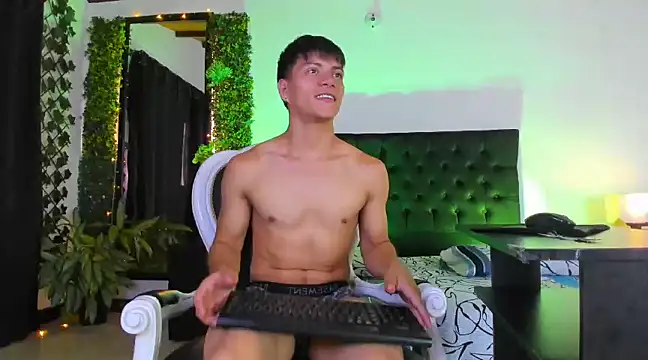 Valentino  X online show from 12, 3, 2025