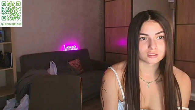 ShySonya online show from 9, 10, 2025