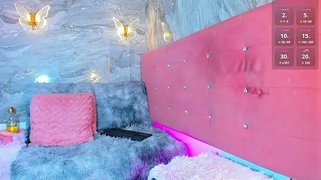 Snapshot of taylorbunny_x chatting on 15, 10, 2025 taylorbunny x online show from 15, 10, 2025