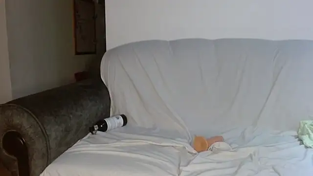 Vanessa Aniston online show from 10, 11, 2025