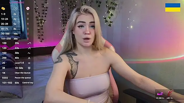 RedVelveten online show from 20, 9, 2025