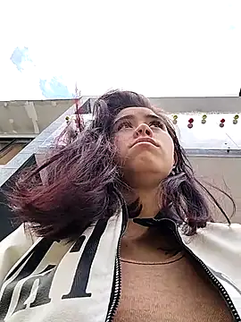 Alexandra 65 online show from 17, 12, 2025