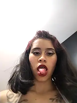 Alexandra 65 online show from 9, 9, 2025