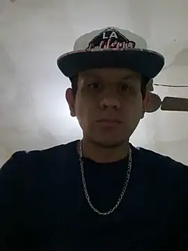 Snapshot of oiram27 chatting on 28, 6, 2026 oiram27 online show from 28, 6, 2026