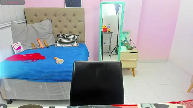 lauren rios7 online show from 15, 2, 2025