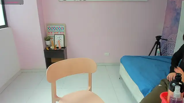 lauren rios7 online show from 4, 10, 2025