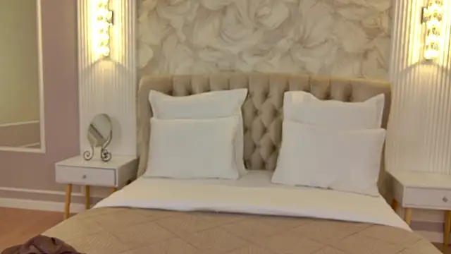 milaleoneli online show from 23, 9, 2025