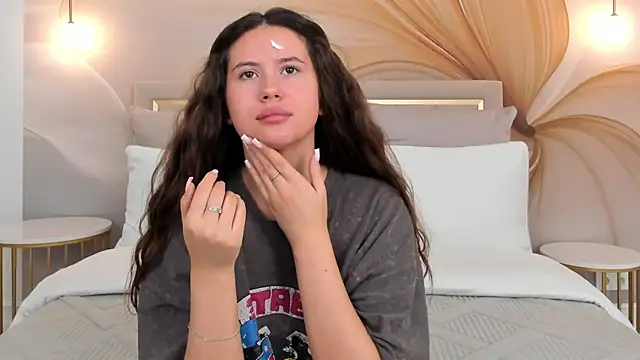 milaleoneli online show from 11, 9, 2025