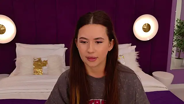 milaleoneli online show from 17, 3, 2025